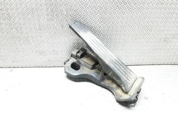 Volkswagen Golf V Accelerator throttle pedal 1K1721503L