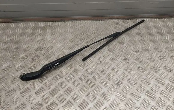 Ford Mustang VI Front wiper blade arm FR3B17C495AA
