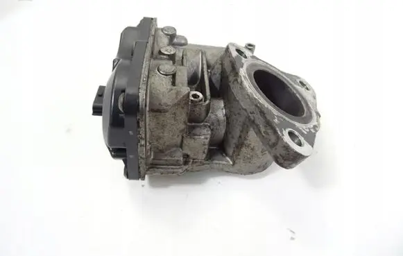 Nissan Juke I F15 Throttle body valve 147104647R
