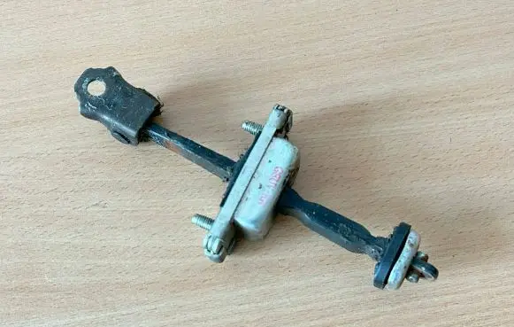 Opel Mokka X Rear door check strap stopper 95183398 42467901