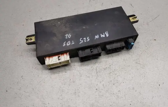 BMW 5 E34 Comfort/convenience module 8355140