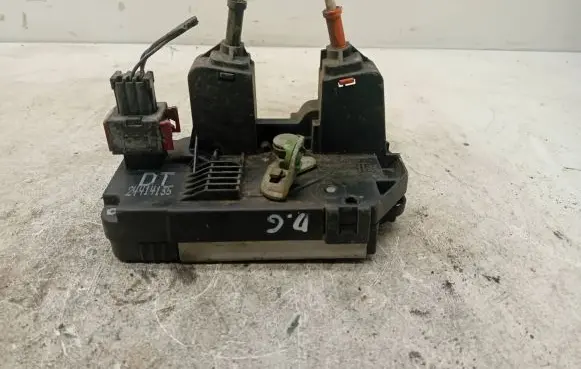 Opel Zafira A Rear door lock
