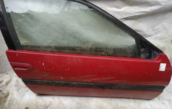 Mitsubishi Eclipse Front door raudonos