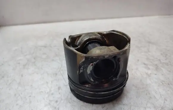 BMW X5 E70 Piston 