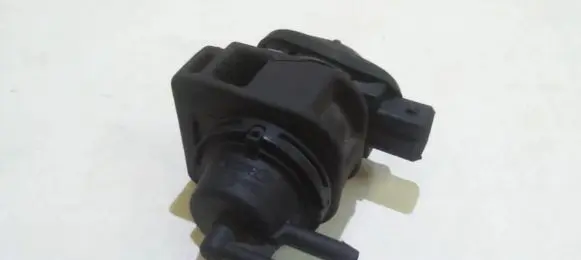 Renault Megane I Turbo solenoid valve 8200661049