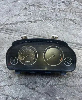 BMW 5 F10 F11 Speedometer (instrument cluster) 9291416 1947826 40879081