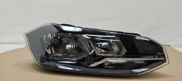 Volkswagen Polo VI Headlight/headlamp 90124560