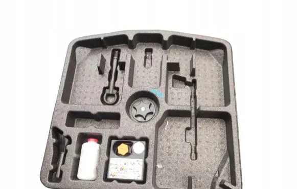 Nissan Qashqai Spare wheel mounting bracket 