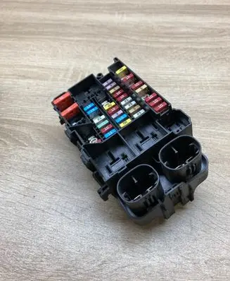 Renault Megane III Fuse box set 18013301D