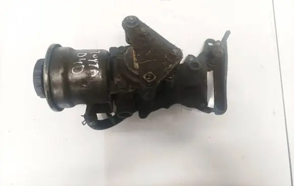 Toyota Avensis Verso Power steering pump