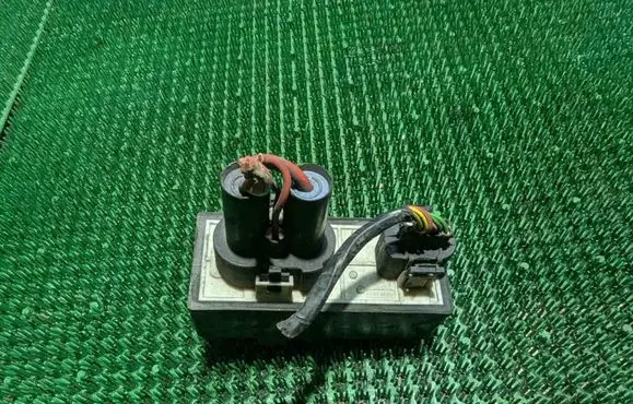 Volkswagen Golf IV Coolant fan relay 1J0919506H 898884000