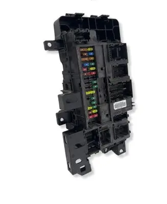 Ford Mustang VI Fuse module A2C7522550400 GR3T15604