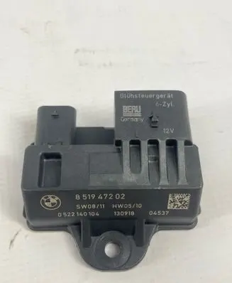 BMW 5 F10 F11 Glow plug pre-heat relay 8519472 130918 0522140104