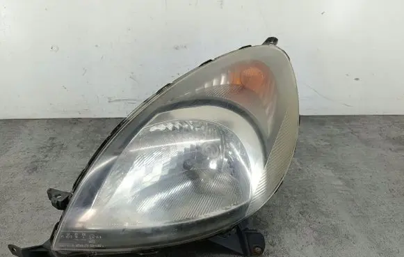 Toyota Yaris Verso Headlight/headlamp 52025LSTANLEY