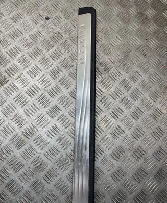 Infiniti M30 Front sill trim cover 769B11BA0A K4S4