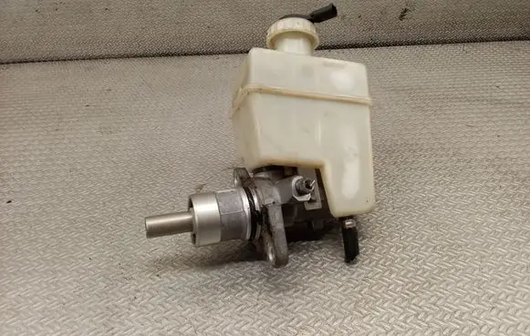 Land Rover Range Rover L322 Master brake cylinder