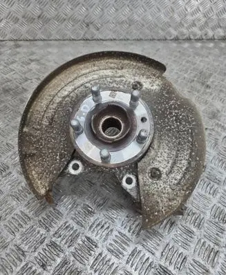 Rear wheel hub
