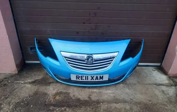 Opel Meriva B Front bumper 13267700