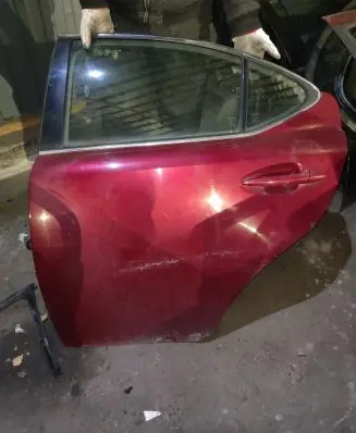 Lexus IS 220D-250-350 Rear door