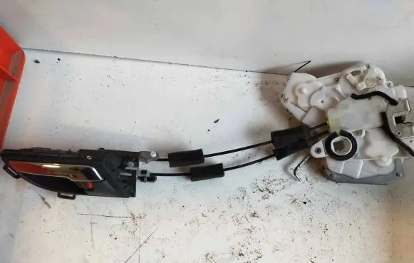 Audi Q5 SQ5 Rear door lock 4G0839015