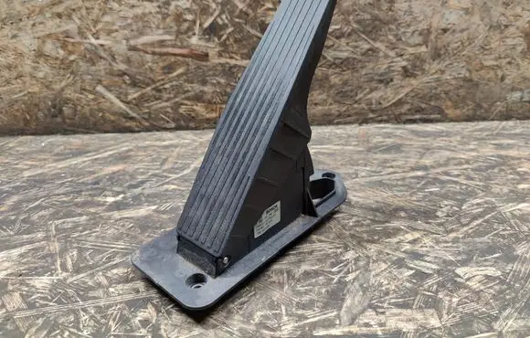 Maserati Quattroporte Accelerator throttle pedal 0280752285 196819