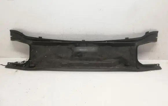 BMW 1 E82 E88 Heat shield in engine bay 6431698978801