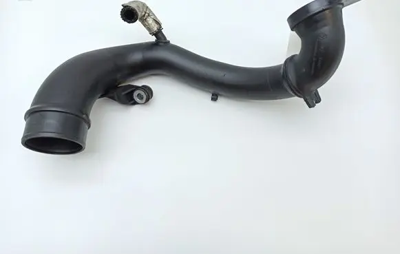 Renault Master III Air intake duct part 165763705R