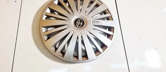 Toyota Auris 150 R16 wheel hub/cap/trim 