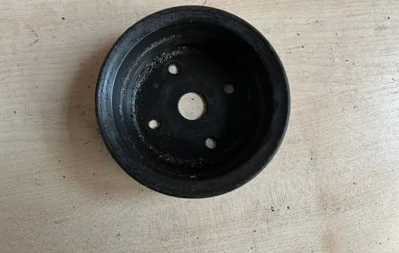 Nissan Serena Power steering pump pulley 90J01