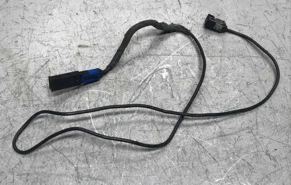 Opel Insignia A USB socket connector 13317918