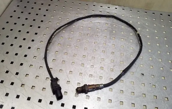 Volkswagen Touareg I Lambda probe sensor 07Z906262 0281004030 1928404687