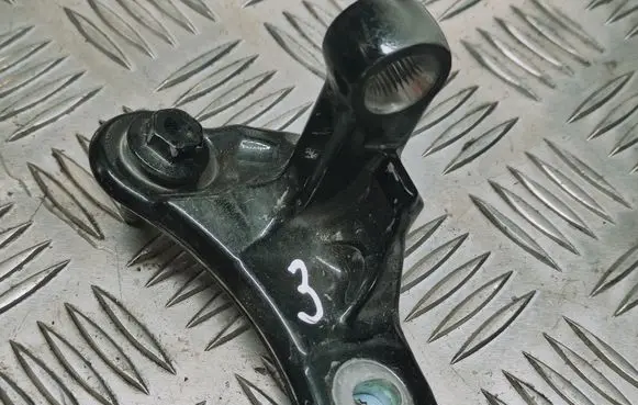 Mercedes-Benz A W176 Front door upper hinge A046572