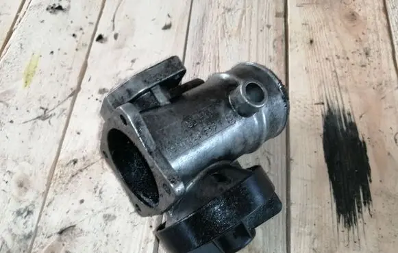 Mercedes-Benz A W168 EGR valve A6680900454