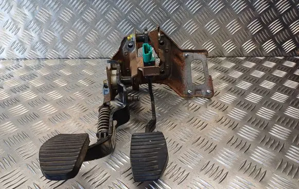 Citroen Berlingo Pedal assembly 84PGXG1332834 0943211408