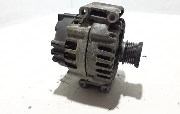 Mercedes-Benz Vito Viano W639 Generator/alternator A0009068802