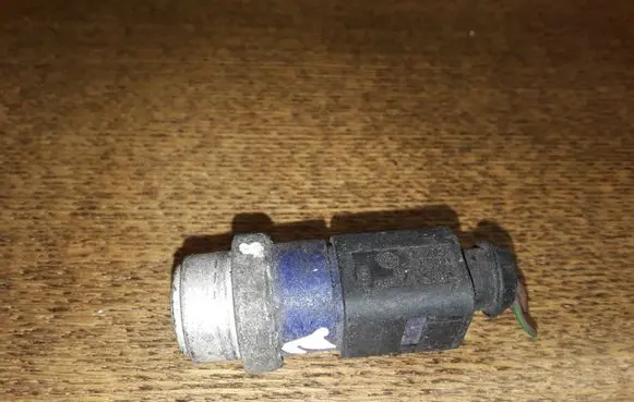 Audi A6 S6 C5 4B Coolant temperature sensor 8D0959481B