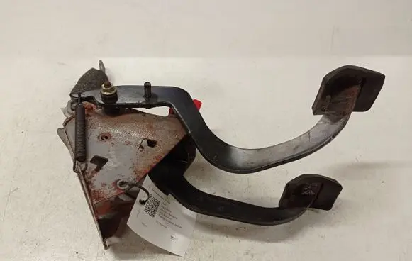 Ford Focus Pedal assembly 982024551AA