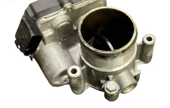 Volkswagen PASSAT B7 Throttle valve 03L128063K A2C53369978
