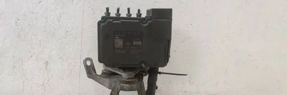 Mercedes-Benz C W204 ABS Pump A1729014000 A1724314212 1729014000