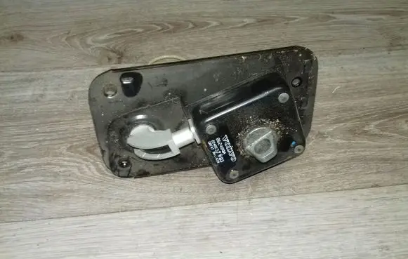 Volvo XC90 Spare wheel mounting bracket 8624896