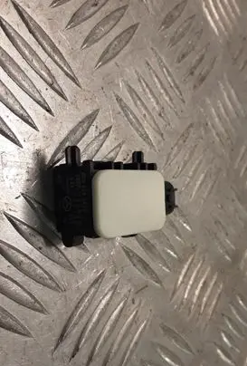 Mercedes-Benz R W251 Airbag deployment crash/impact sensor 0038202826