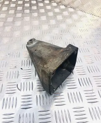 Mercedes-Benz CLK A209 C209 Engine mounting bracket A6112230804