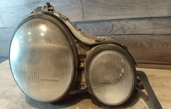Mercedes-Benz E W210 Headlight/headlamp