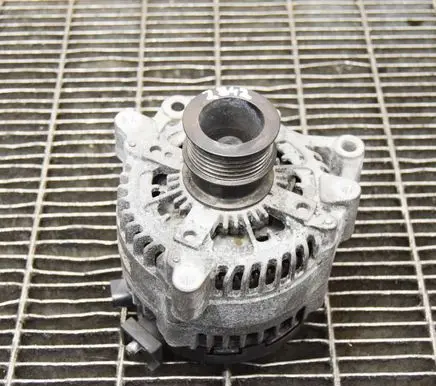 BMW 2 F22 F23 Generator/alternator 8645325 1042110591