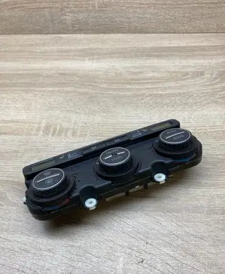 Volkswagen PASSAT B6 Climate control unit 746775