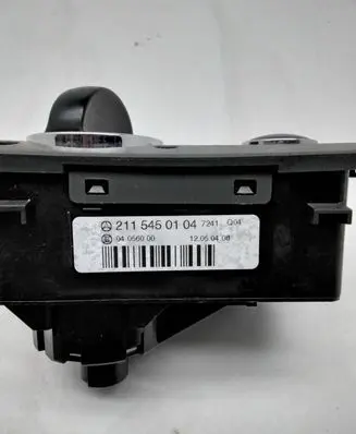 Mercedes-Benz E W211 Light switch 2115450104 A2115450104