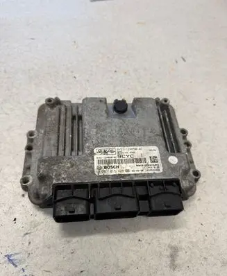 Ford Fiesta Engine control unit/module 9V2112A650AC 0281015428