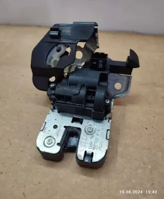 Audi A3 S3 A3 Sportback 8P Tailgate/trunk/boot lock/catch/latch 8K9827505A