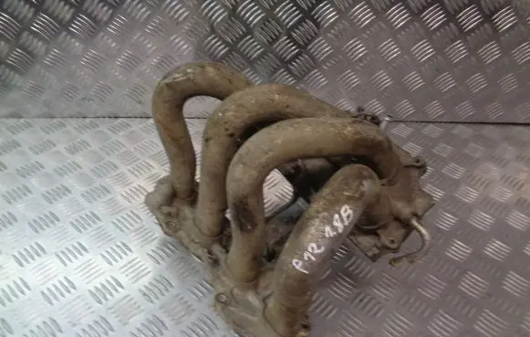 Nissan Primera Intake manifold