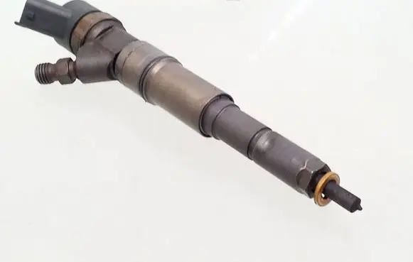 BMW 5 E39 Fuel injector 7785985